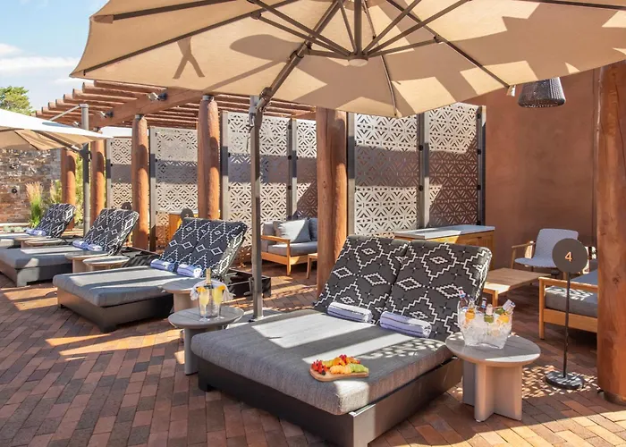 Top Hotels to Stay Near Santa Fe Plaza